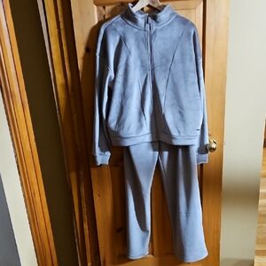 La Vie En Rose Women's Gray Sweatpants & Jacket Set